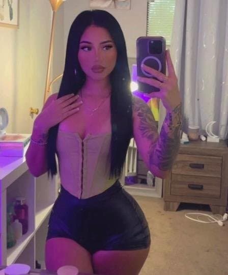 Click to view full size 25 year old Stella Escort in Orange County ca