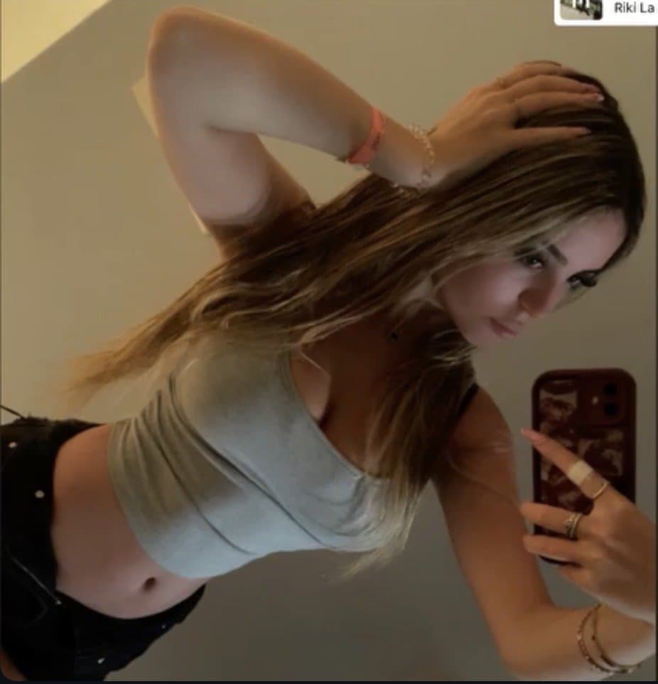 Click to view full size What are you destroying? Ass, pussy, mouth or tits (dm me your answer )
