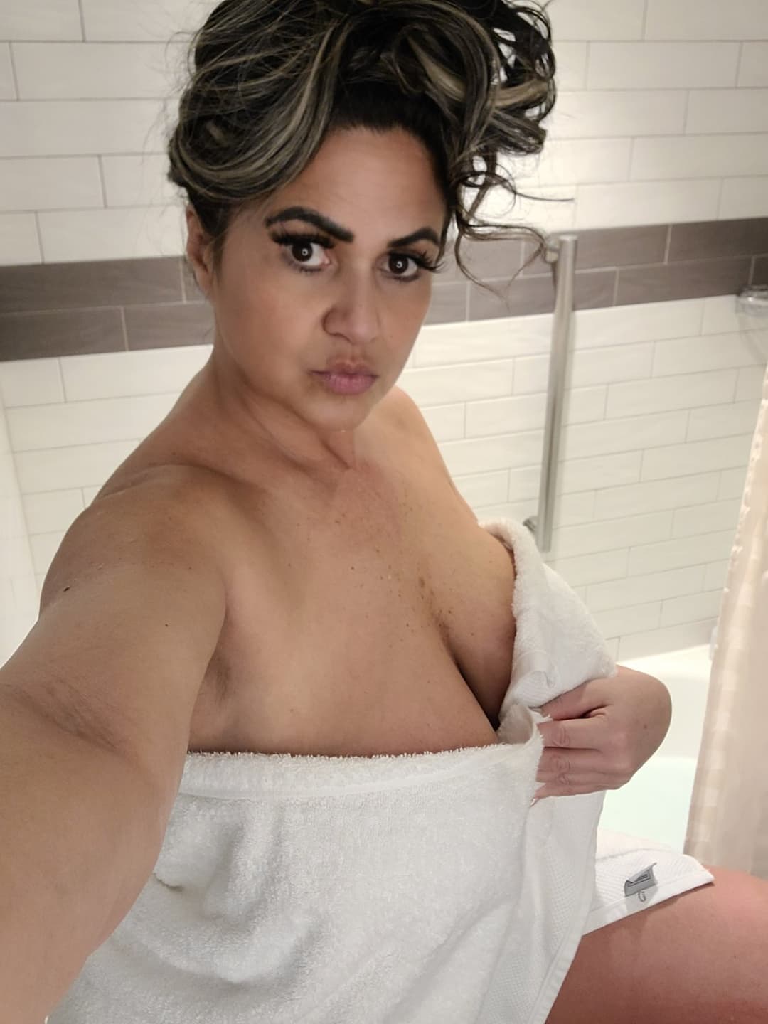 About to take a shower. Wanna join me?