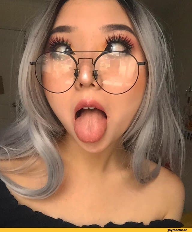 Click to view full size Pretty ahegao sluts