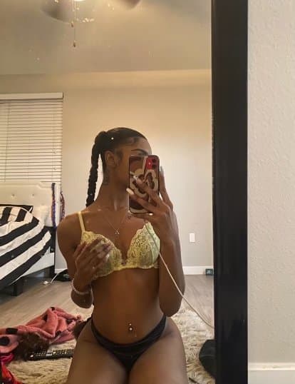 Tiny ebony teen girl loves to get fucked and twerk