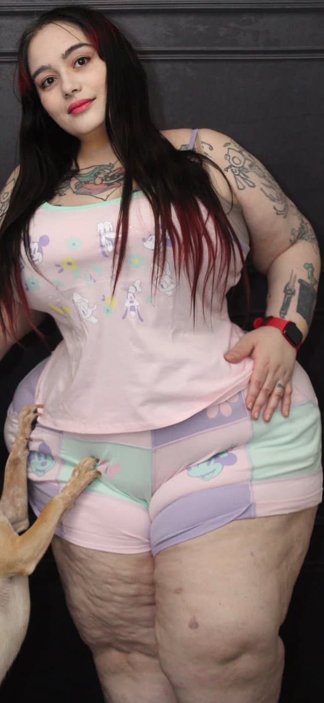 Click to view full size Bbw goth big legs