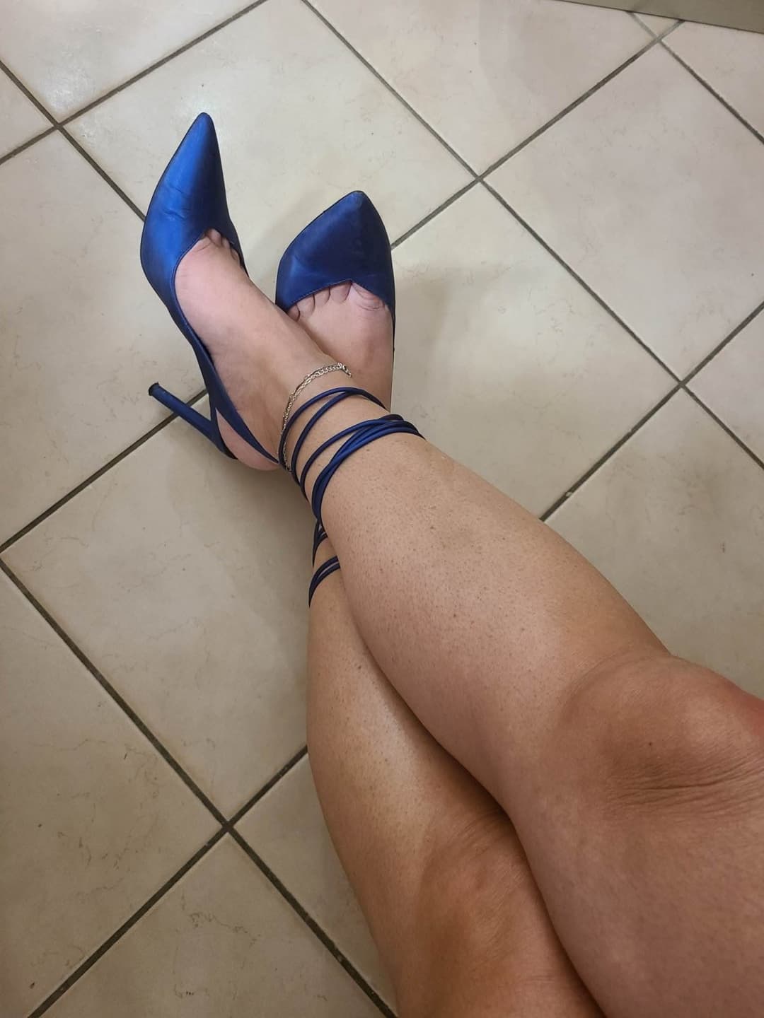 I love italian feet and shoes (Annamaria)