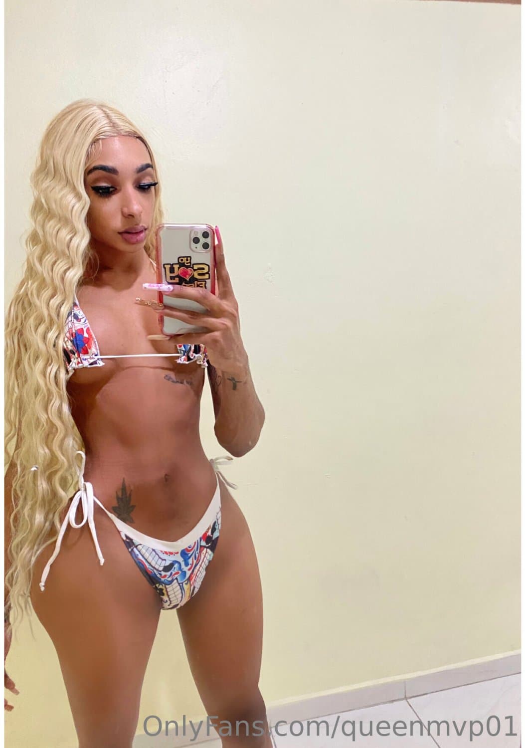 Big Booty Dominican With A Big Cock Huge Cumshot- Queen MVP? (Latina, Sucking, Blowjob, Public)