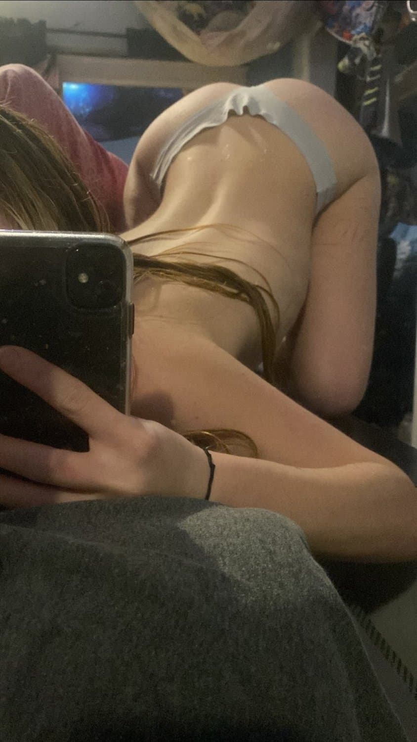 Slutty & slim teen showing off her queefing pussy and her Instagram