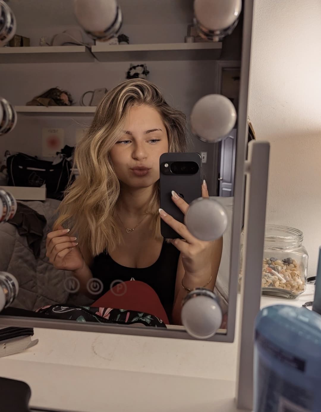 Thick Brock U Slut gets tribbed by BBC