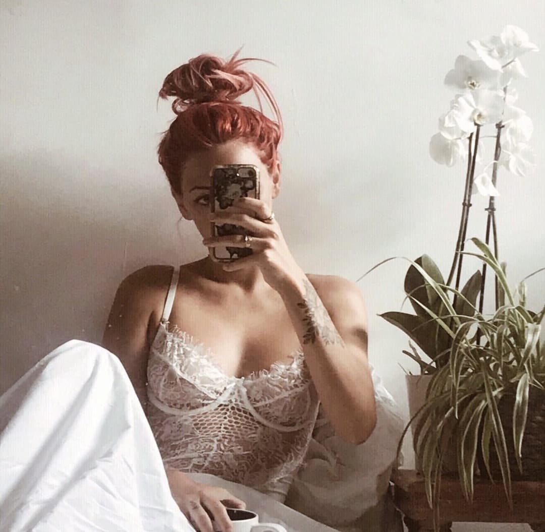 I think my crush Ellen knows how to attract fans