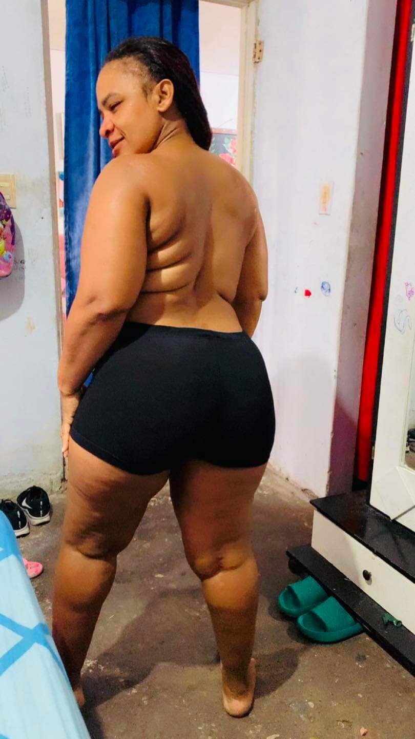 Madura gorda morena muy cachonda sabe lo qe tiene de rico