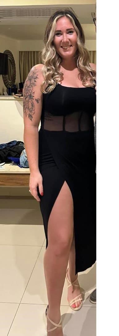 Big tit wife loves to play and show off