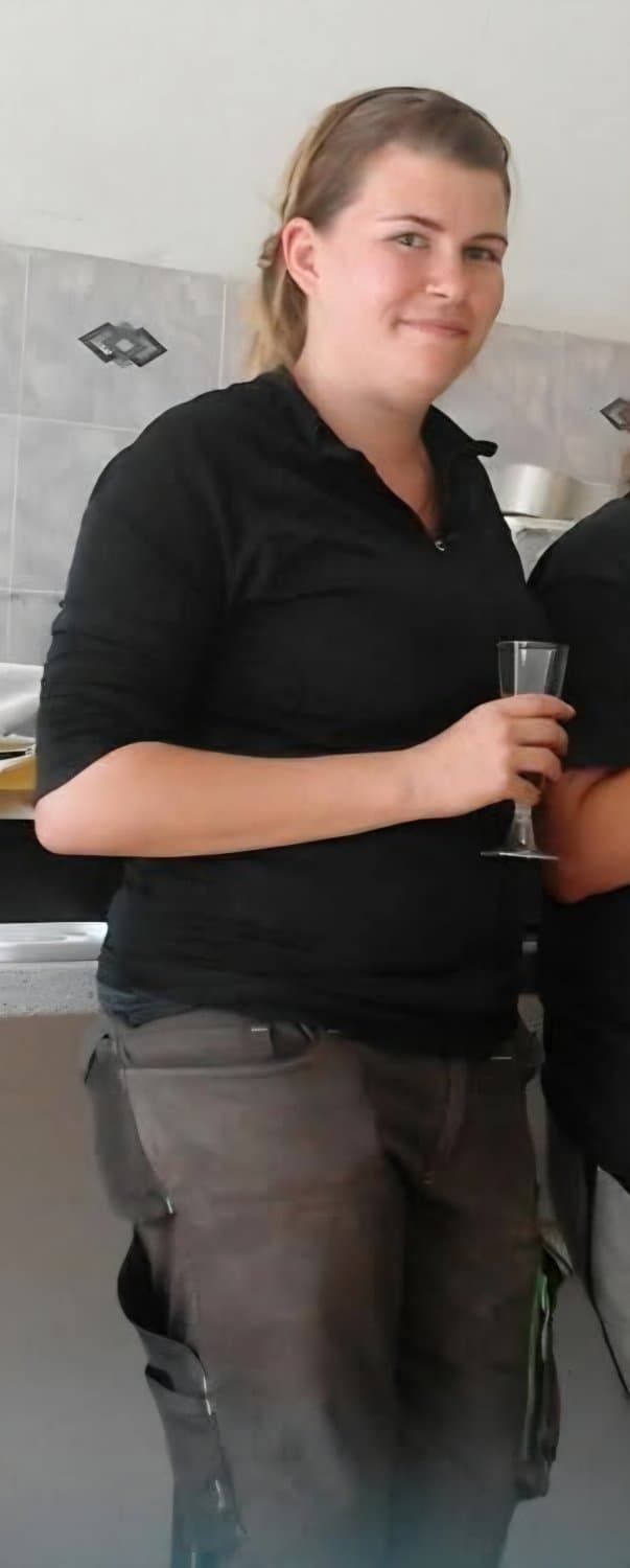 Standing doggy and cum inside her pussy or blowjob and cum on face