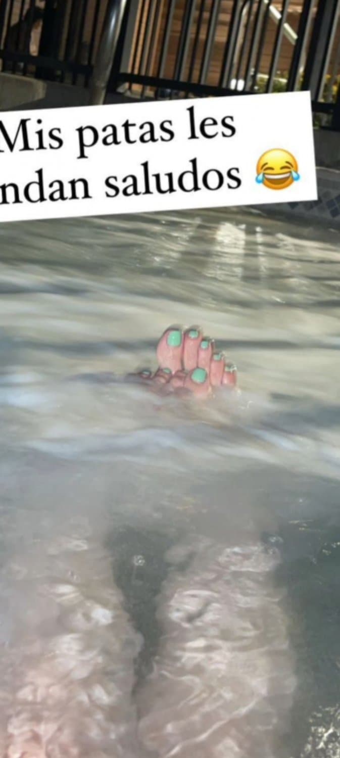 Click to view full size IG: Soy_Isisbm beautiful latina with perky tits and sexy feet