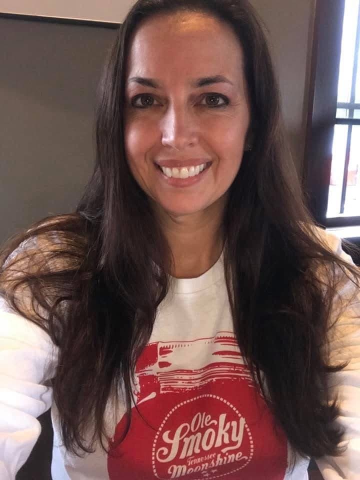 MILF with Big boobs and nice dick sucking lips