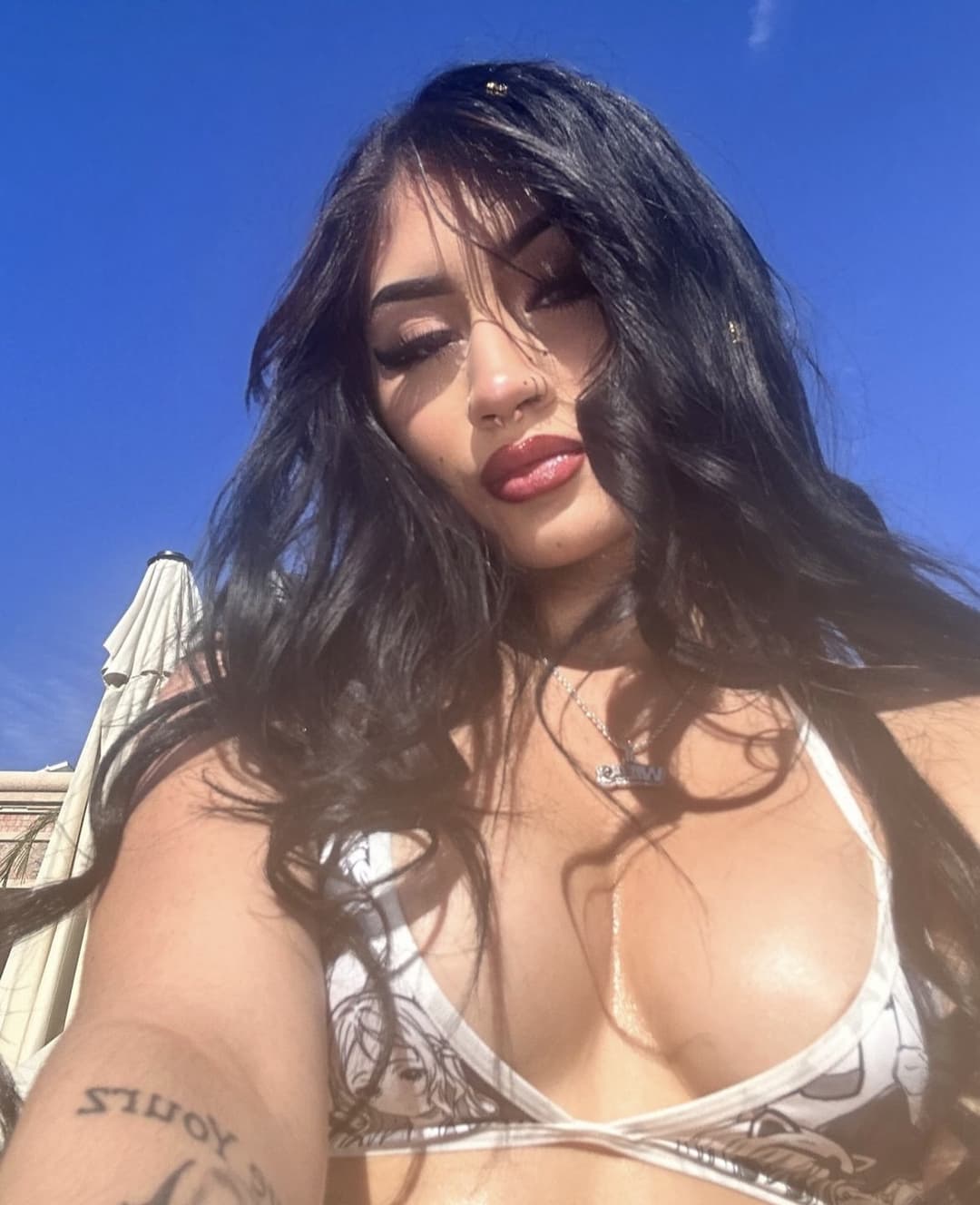 Latina loves giving head