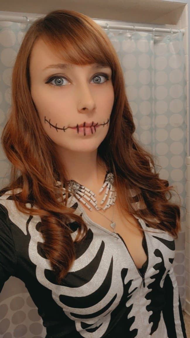 Halloween amateur slut blowjob and tease