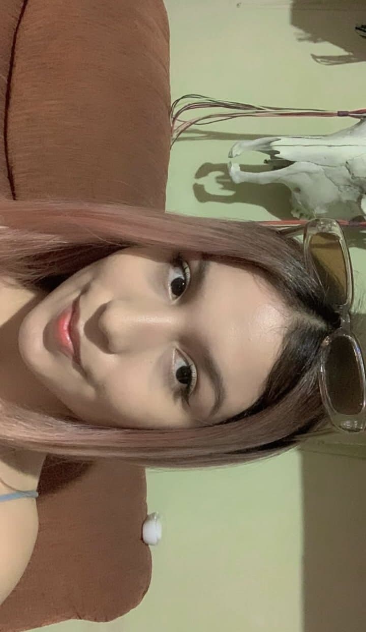 Latina blanca culona (Valeria)