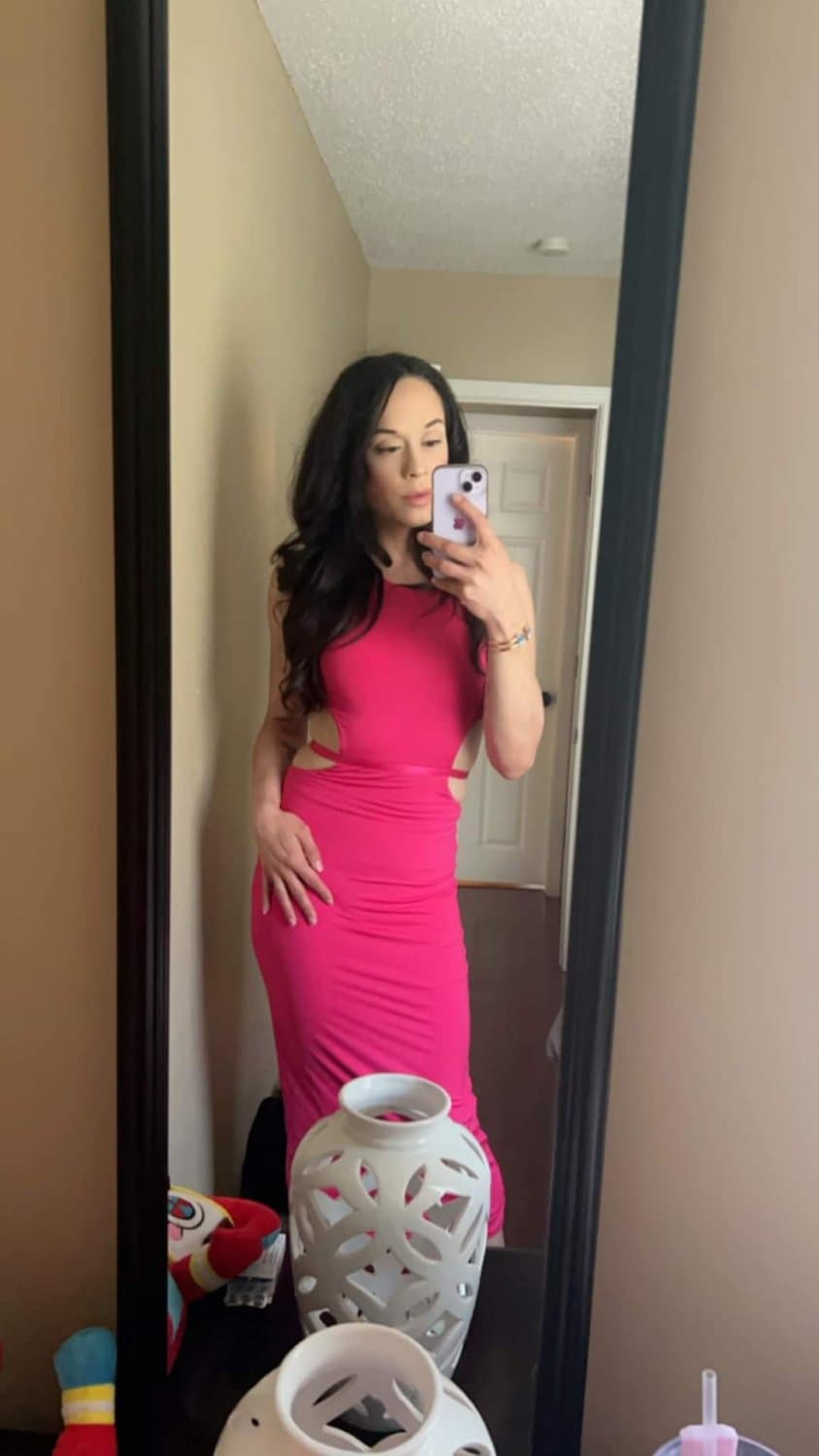 Click to view full size Tgirl Sextina pics. Hit me up