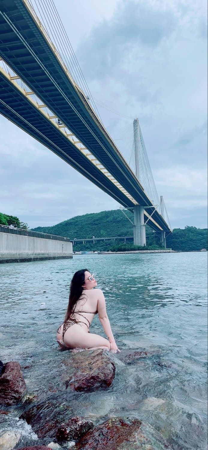 Click to view full size Phillipino in Hongkong