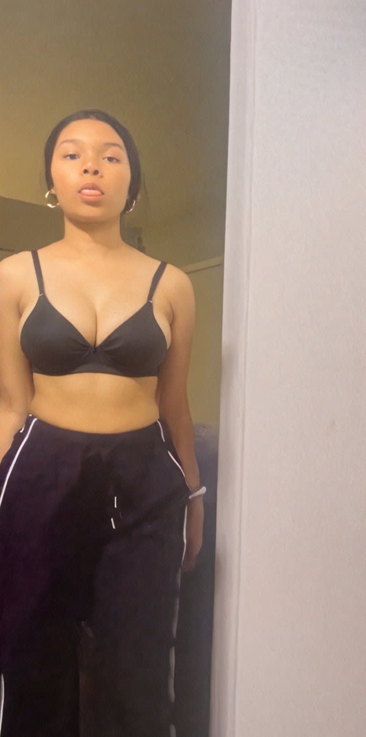 Burmese teen Thot. Dm to trade Burmese teen nudes.