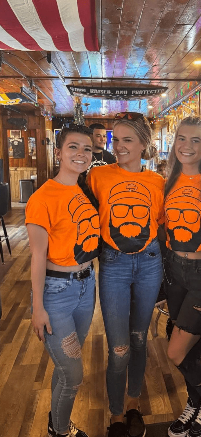 Sad watching the blonde join her friend making out by pulling his cock out in front of me