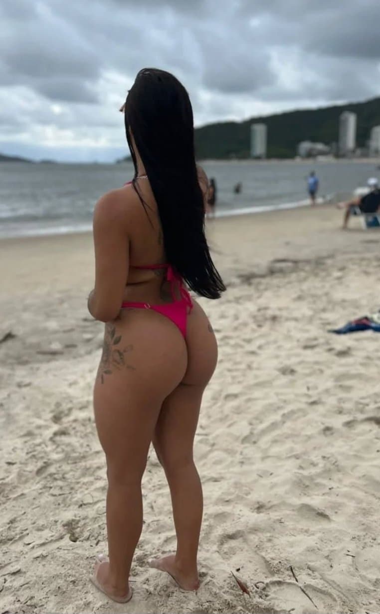 gostosas brasileiras na praia