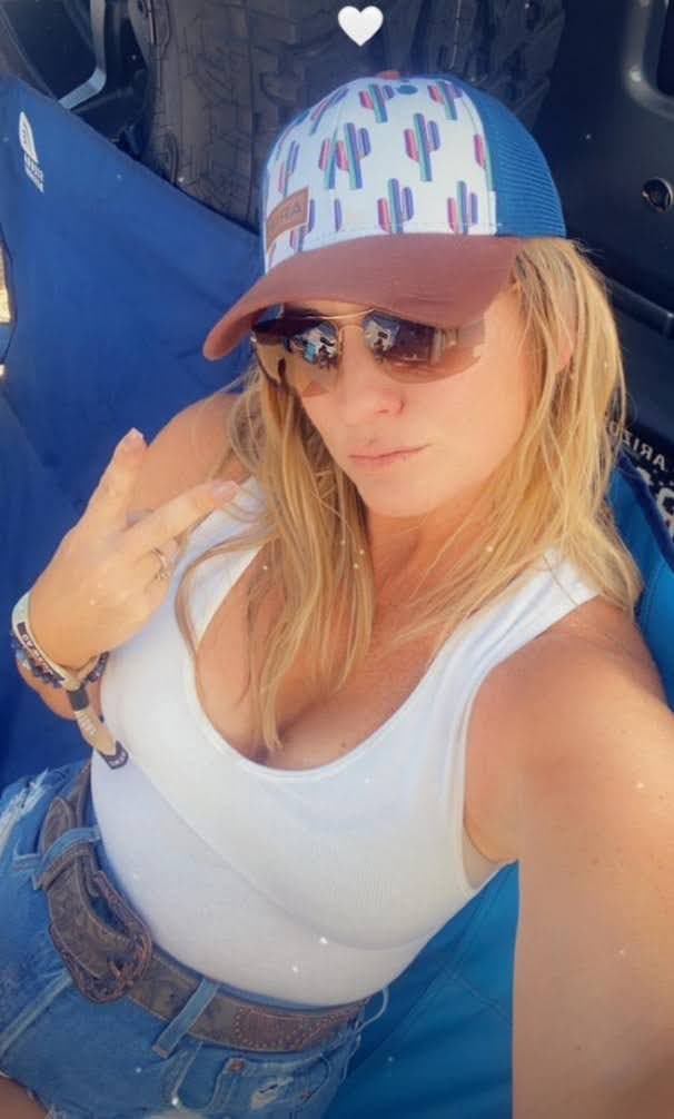 Click to view full size Arizona Wife also a Whore