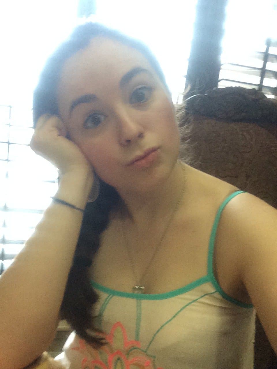 Thicc Hooters Latina