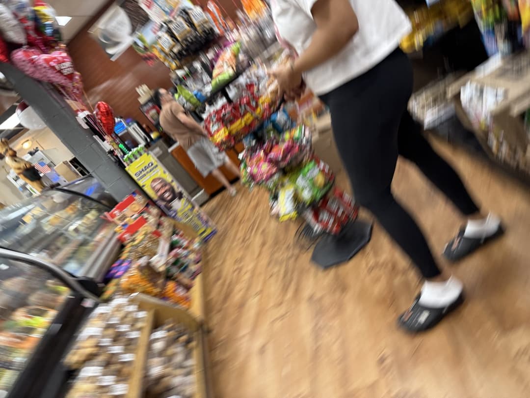 Thick booty Latina in tights