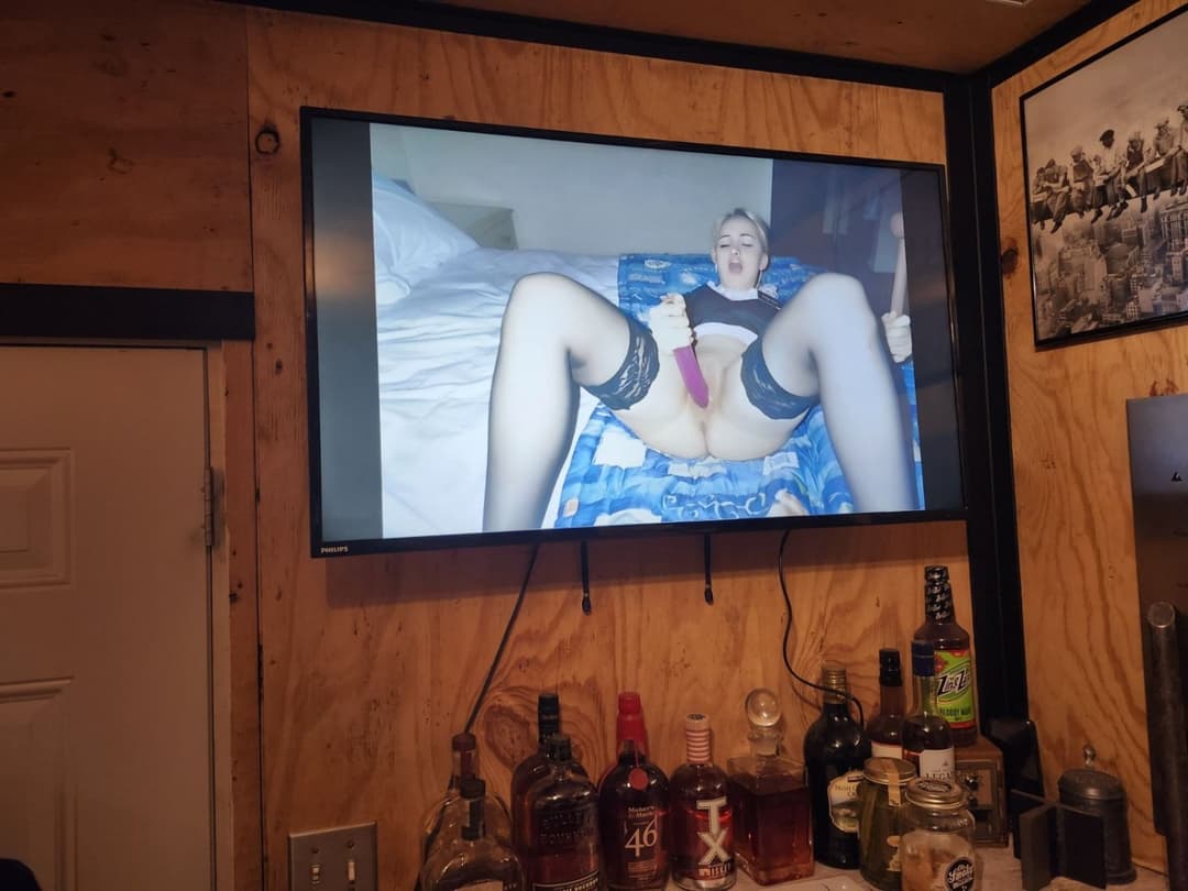 Repost on hotwifecaps and other pornsites over and over again and show ot to her