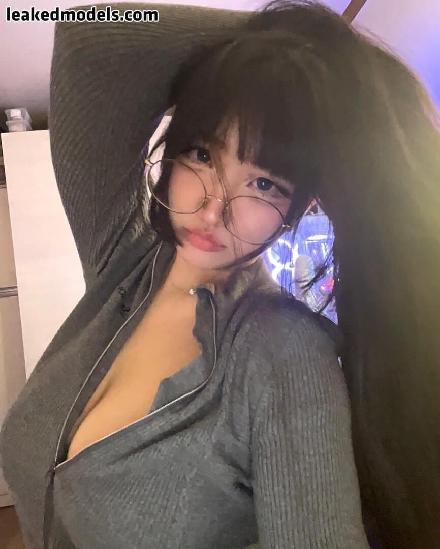 Asian Twitch streamer 4