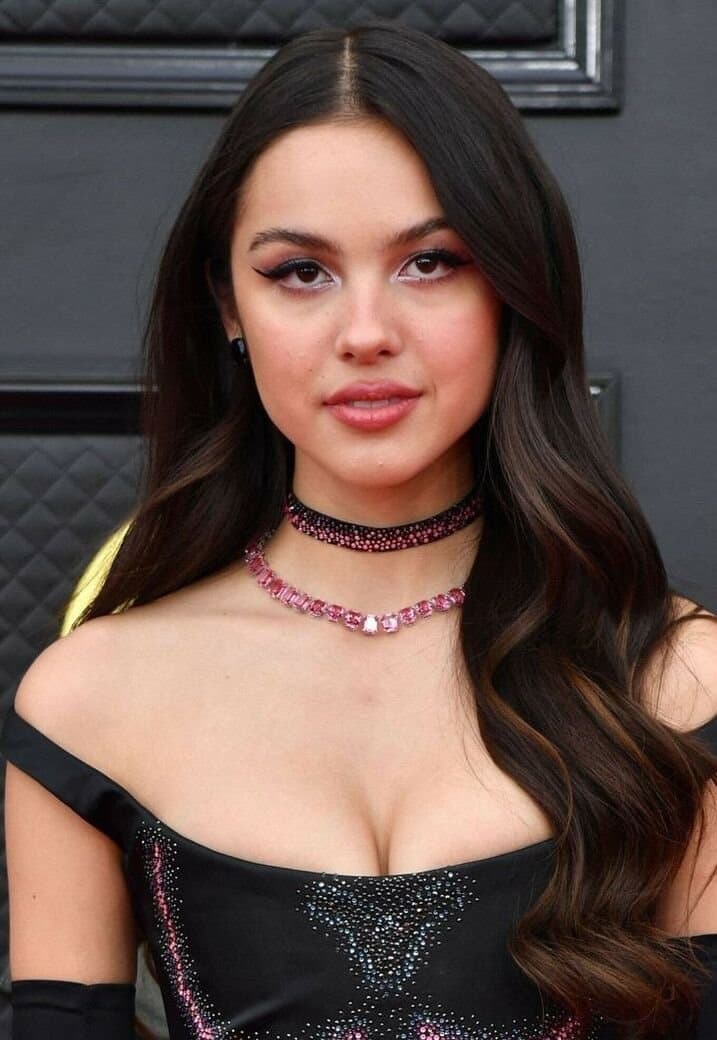 Click to view full size Olivia Rodrigo Is A Such Gorgeous Goddess That Knows How To Drain Me ??