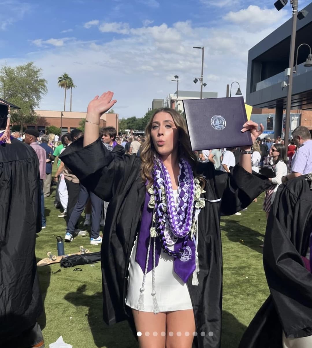 College sluts Savanah and Ashlyn being there usual slutty selfs