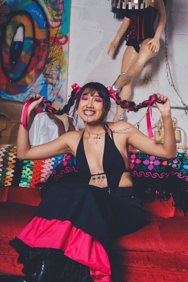 Latina goes viral after photoshoot wanting to be known on the map ????