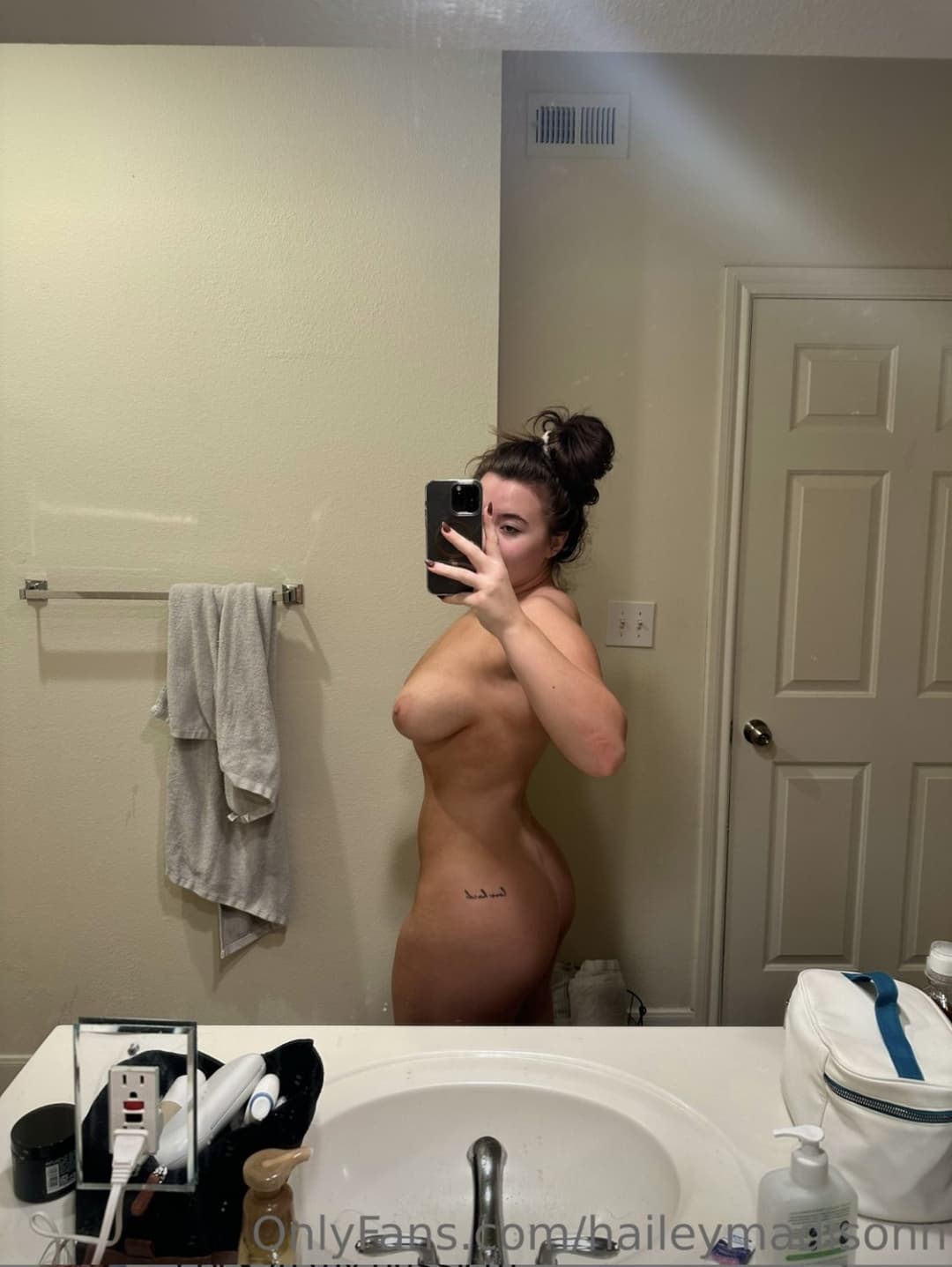 big titty slim thick curves