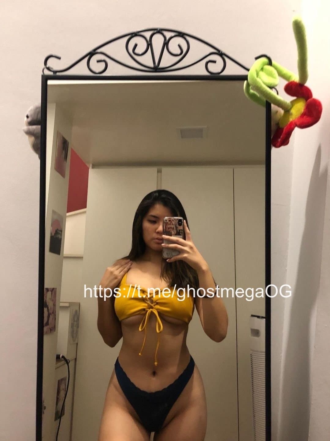 Click to view full size Stunning Asian Knockouts