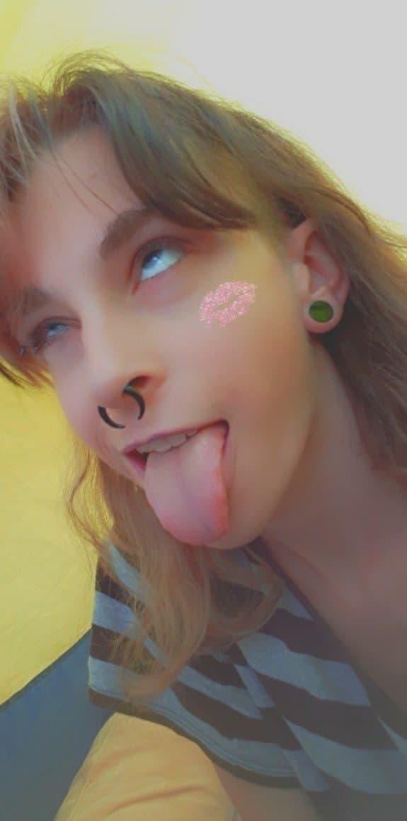 Cute skinny trans girl jerks off, finger herself, and fucks her boyfriend (PR1M3P4N53XU4L)