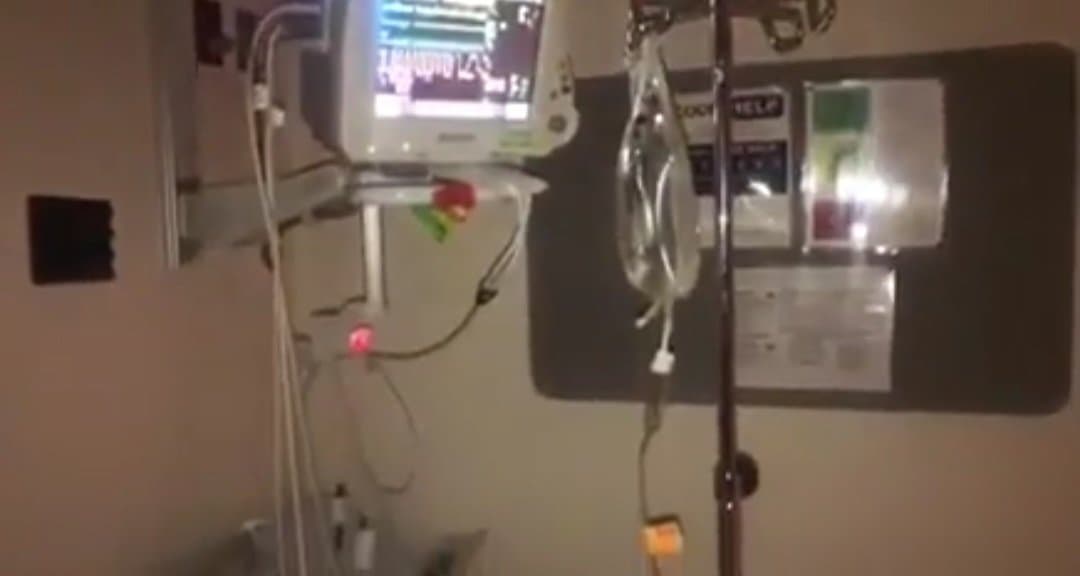 Novinha pretinha mamando no hospital de Salvador ??