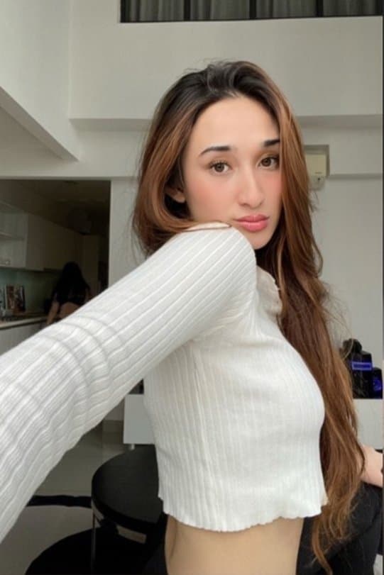 Hot BN malay social media model