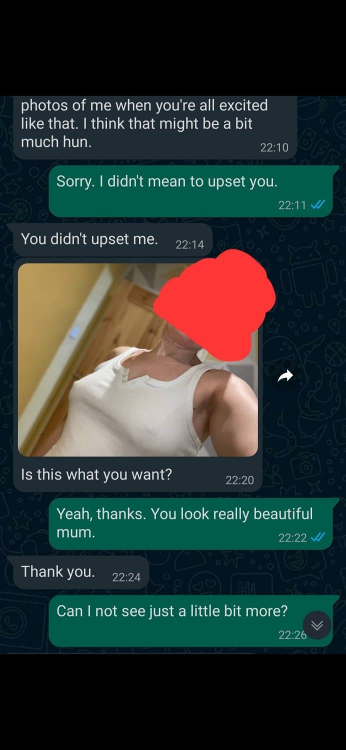 Sexting my Mom PART 4 - with hot pics ?