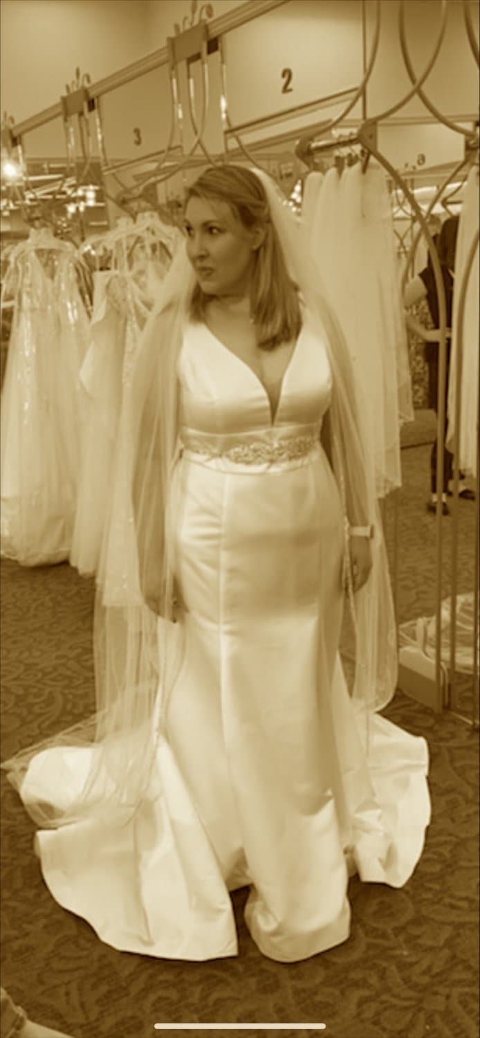 Cheating MAGA lover. She needs comments likes and sharing. CA PAWG! Comments? Thoughts?