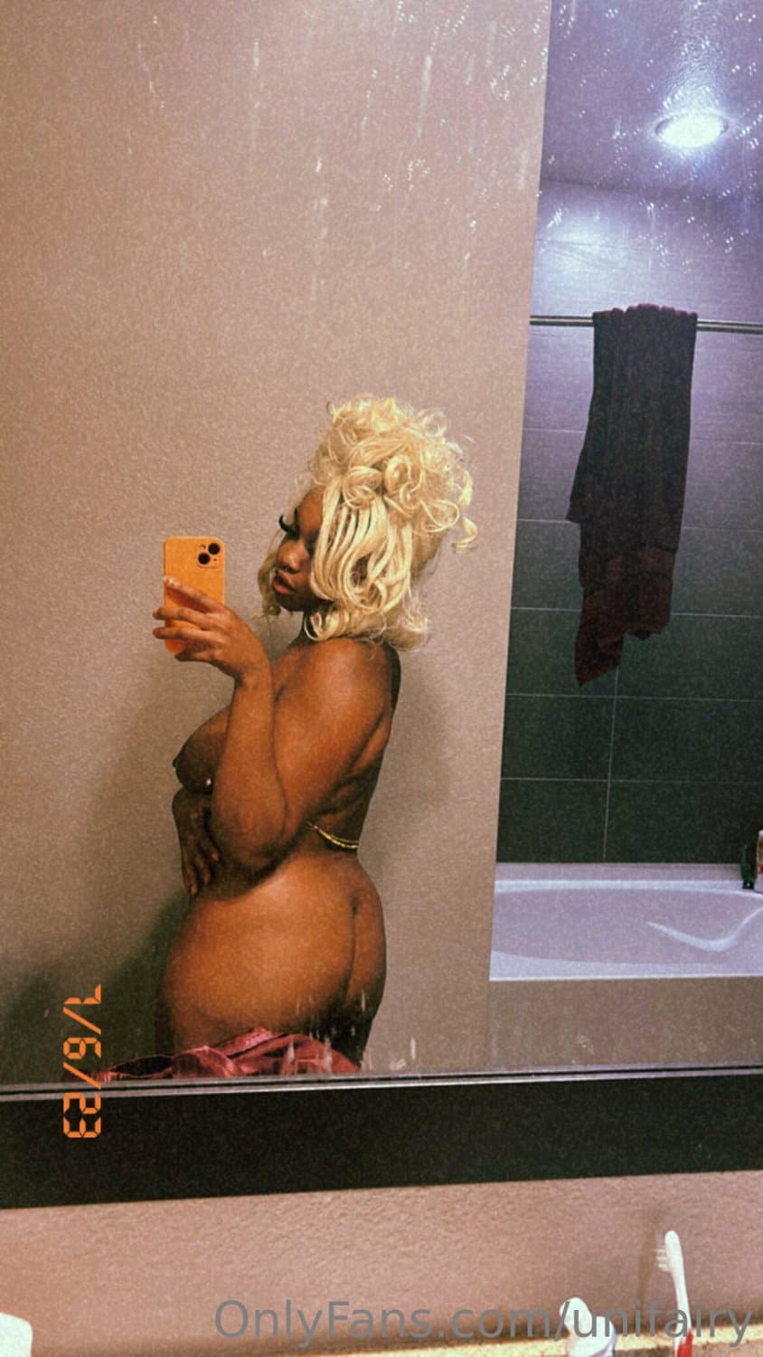 Saggy tit Bae sexy ebony