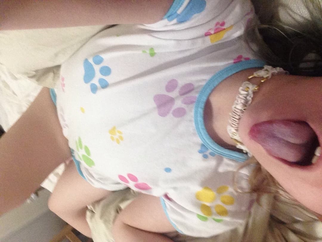 Click to view full size Twixiepuppy aka twixie scuderi aka Emily scuderi part 3