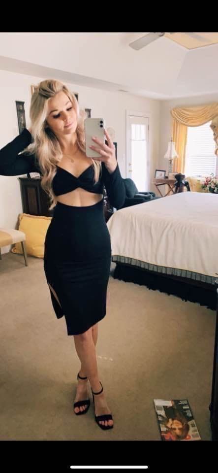 Barbie doll slut sam, 24 FL, shows her whole body