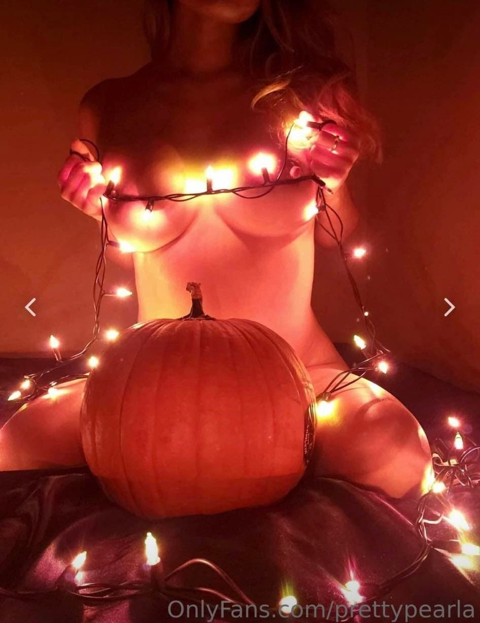 PEARLA NAILEA OROS hoe ass from yuma az, the hoest from highschool back in 2015-2018