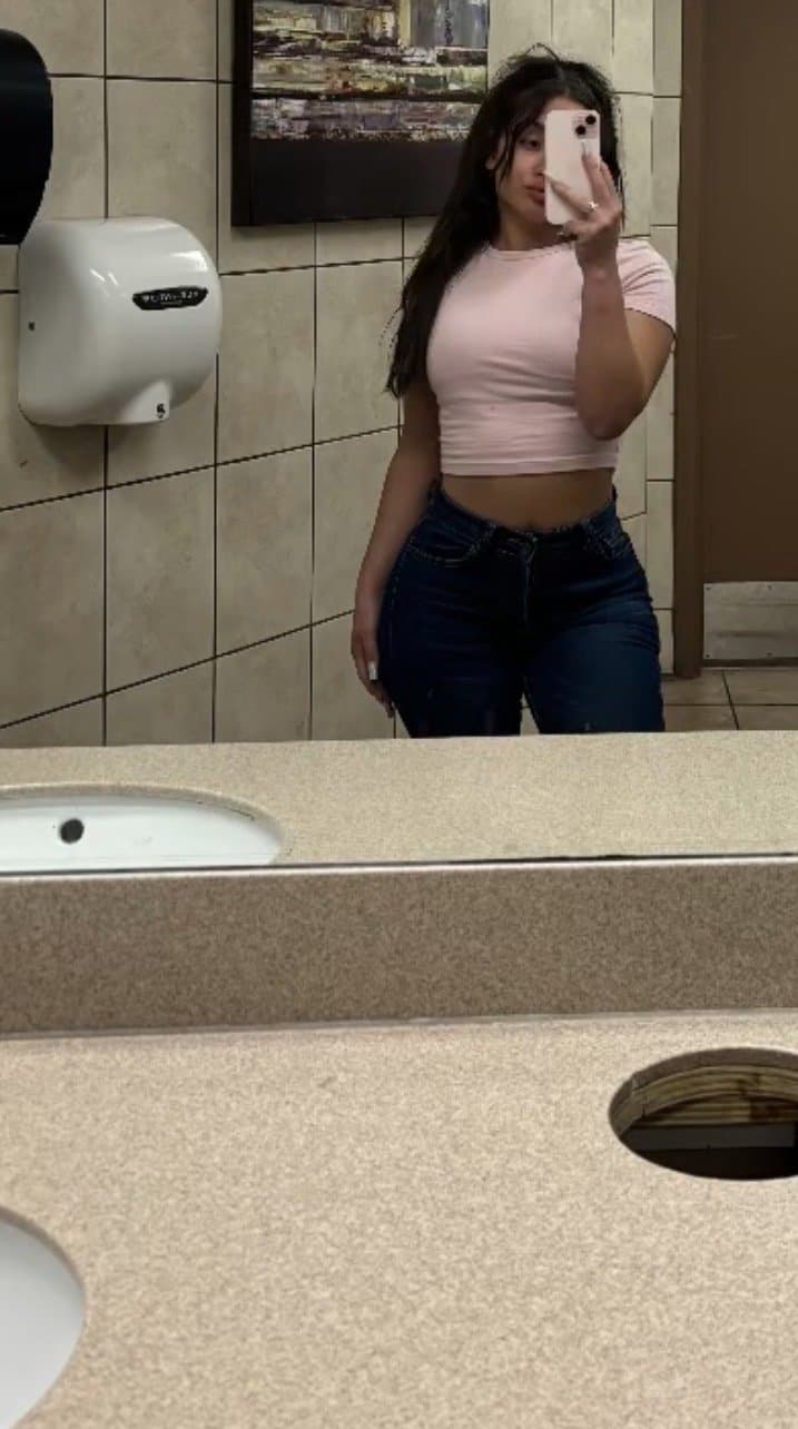 My IRL Puerto Rican teen slut loves shaking her thick ass for gooners cum for this tight waist slut