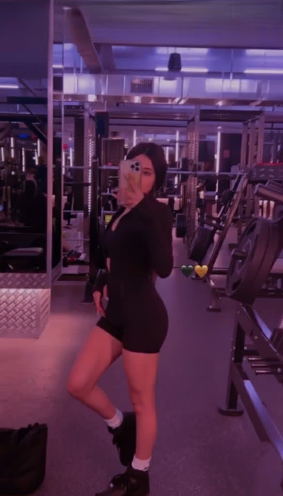 Italian Manar 22yo from Milano (discord: sh17va)