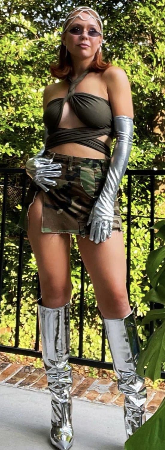 Sexy ass redhead amateur actress - Maria Mae