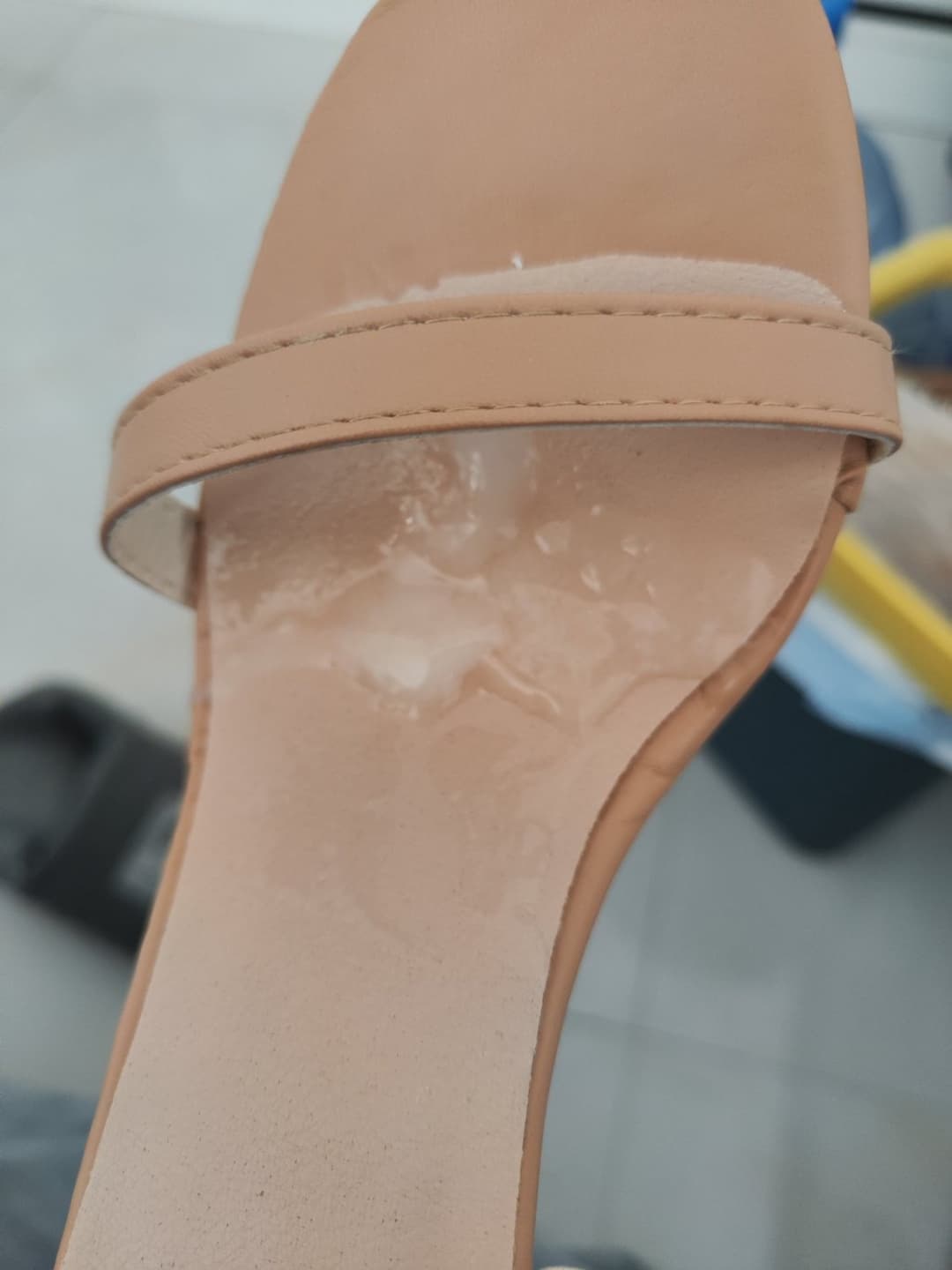 Asian shoes / feet & cum 3