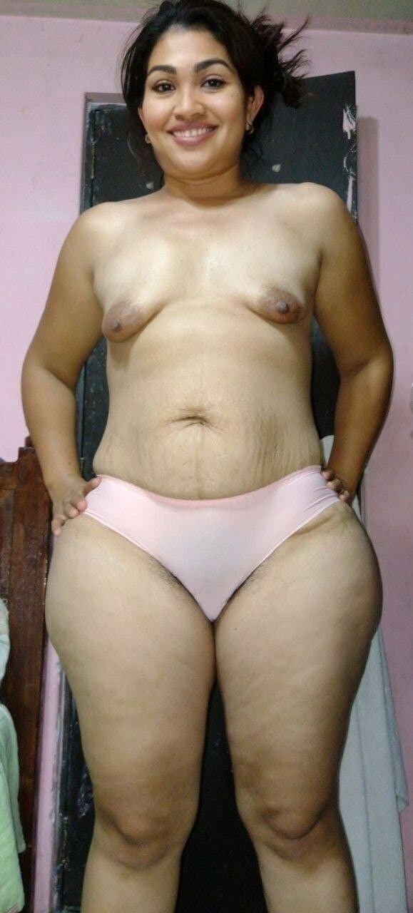 Small titties,  stretch marks and bush