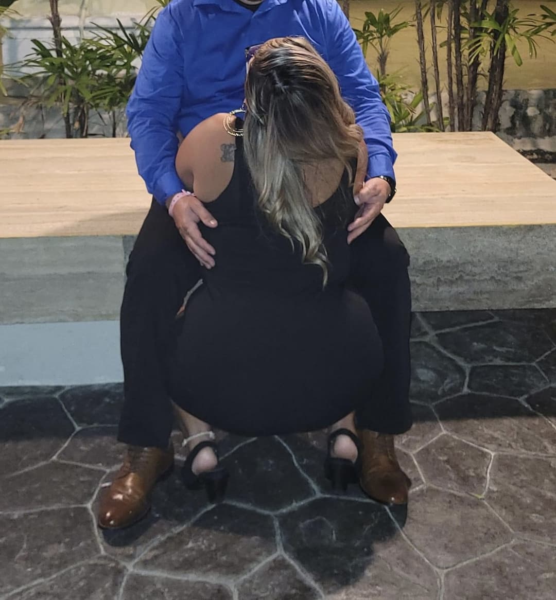 Am I wrong for wanting to pound my own sister? (She had an OF and I was her biggest fan) ??‍?