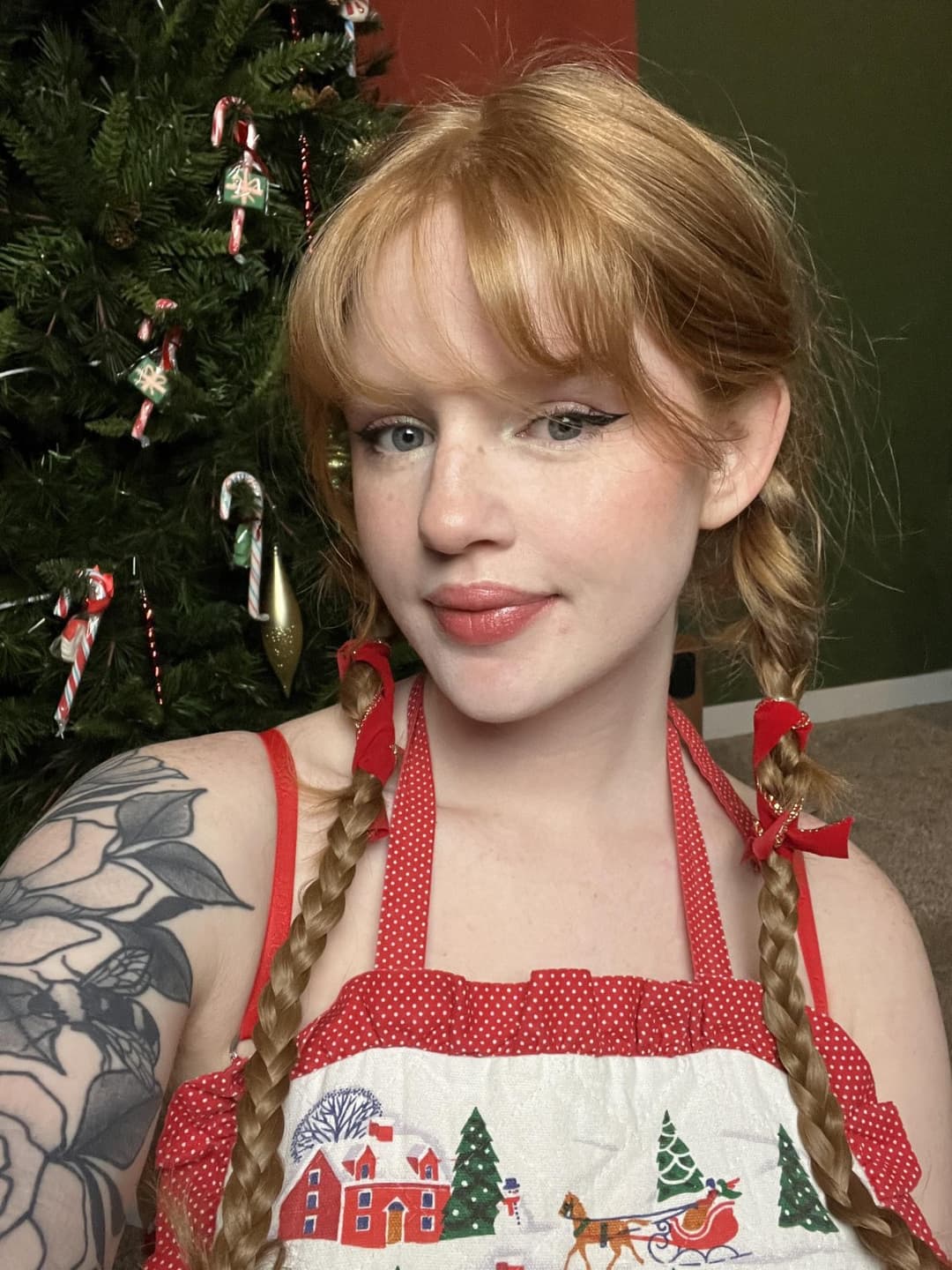 Click to view full size Red Hair Slut 2